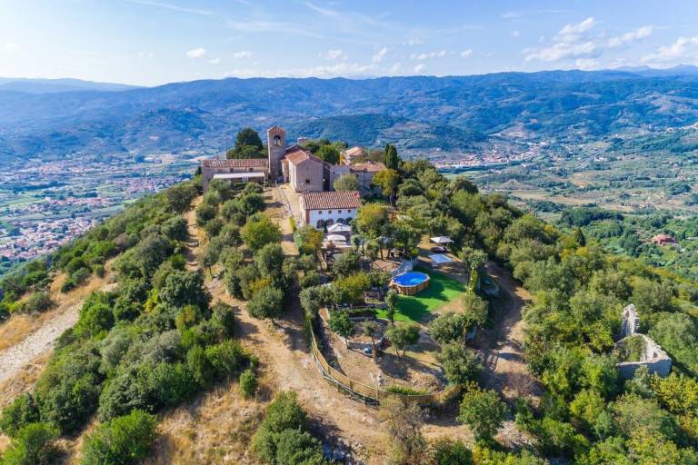 Children-friendly nice villa with grill, garden & private pool | Mountain view | Suitable for remote work | Pets are welcome in Pistoia