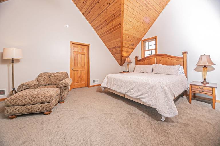 Cabin McHenry