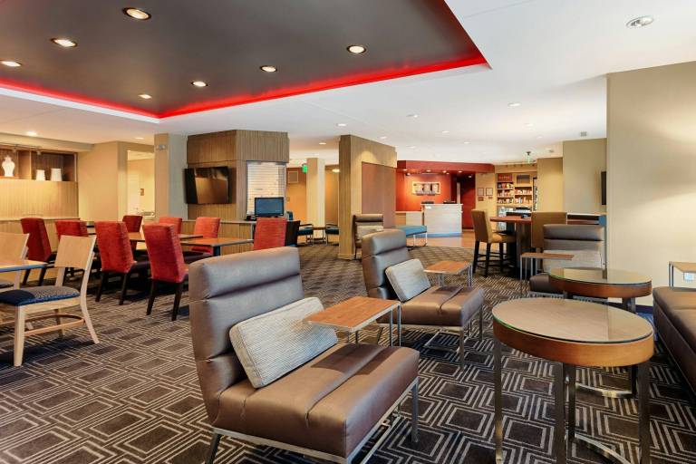 TownePlace Suites by Marriott Charleston Mt. Pleasant — photo 2