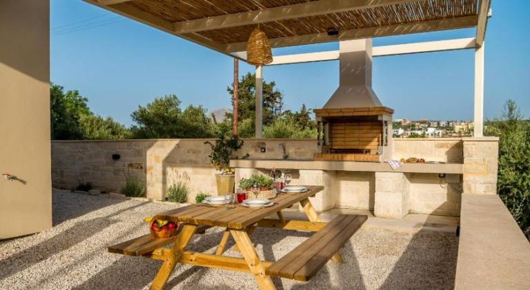 Βίλα Paralia Almirida