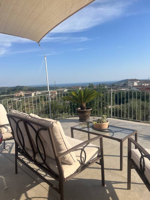 Rental with patio & garden | Nature view — photo 2