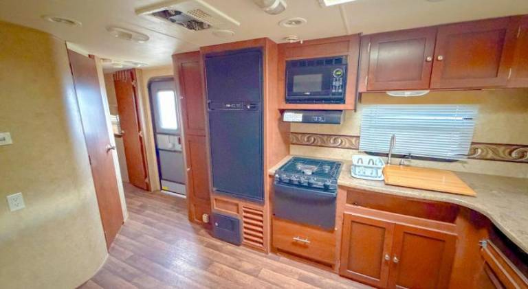 Camper Adventure — photo 2