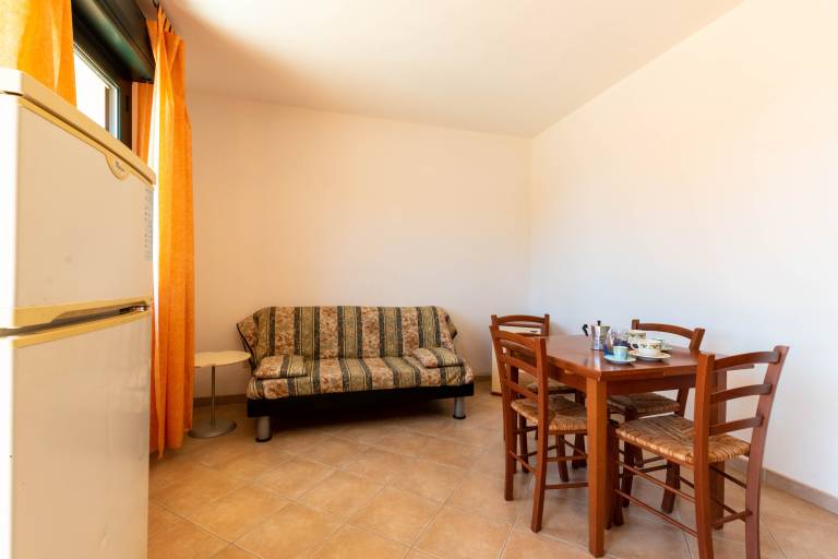 Holiday apartment with terrace | City view — photo 5