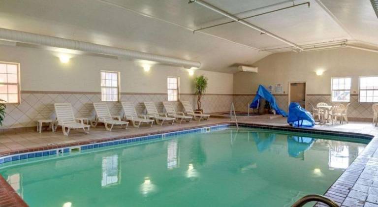Quality Inn Fort Smith I-540 — photo 2