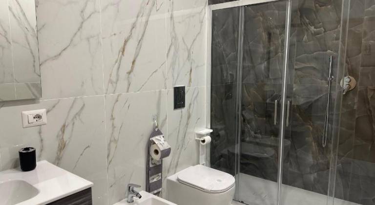 Royal Residence — photo 5