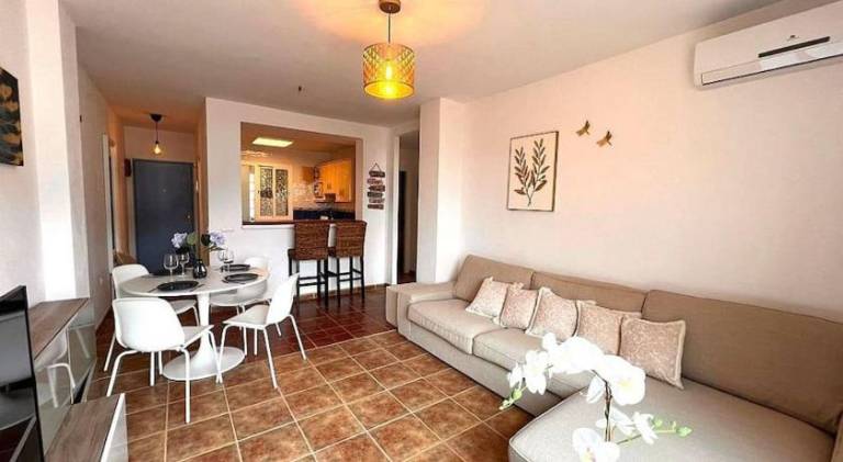 Apartment with pool — photo 3