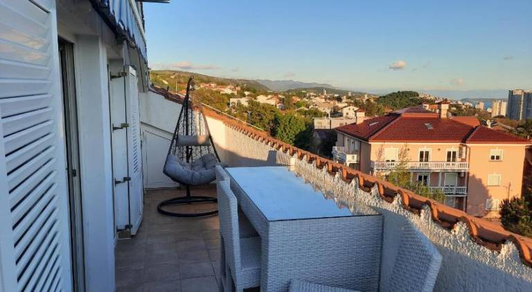 Rental apartment with 2 rooms for 6 persons — photo 2