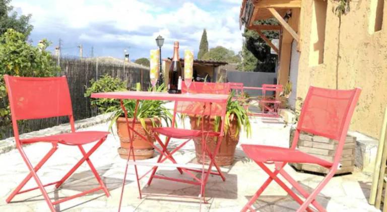 Beautiful holiday apartment | Pet-friendly in Valbonne
