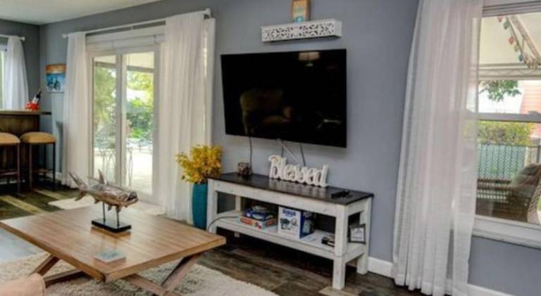 House with pool | Good for workation — photo 2