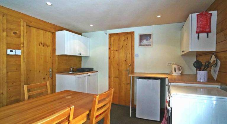 Nice lodge with garden, BBQ & pool | Pet-friendly — photo 4