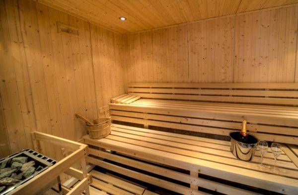 House with jacuzzi & pool — photo 5