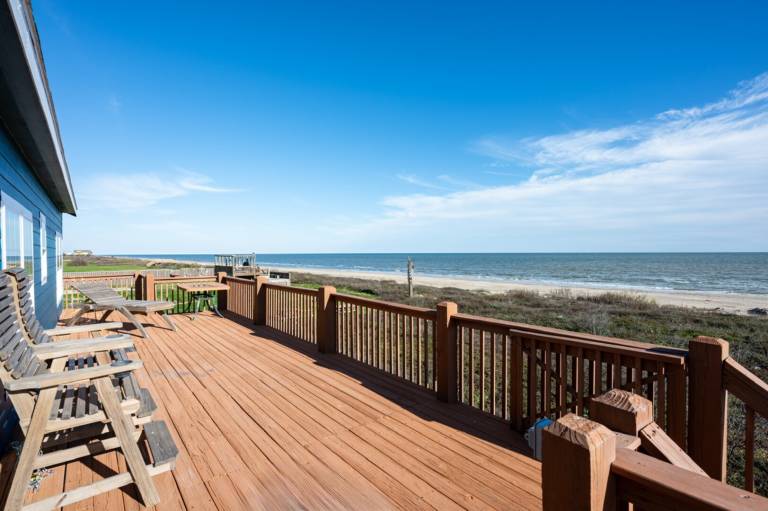 Child-friendly vacation home with patio | Dogs allowed — photo 3