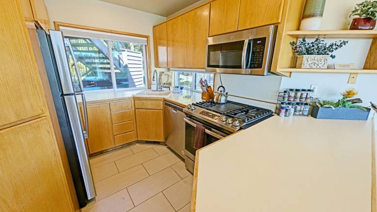 Condo with private pool — photo 2