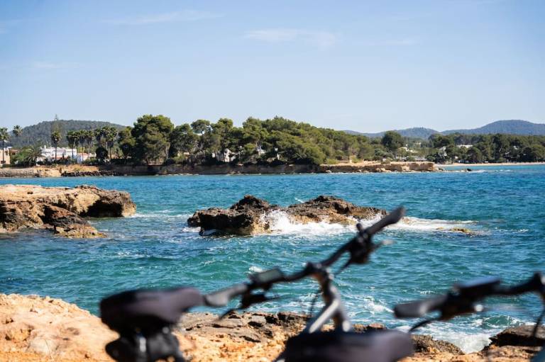 Aparthotel  Cala Llonga