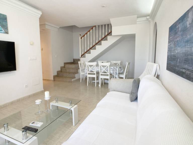 Rental apartment with barbeque & pool — photo 4