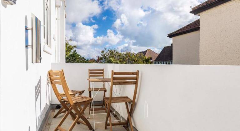 Holiday apartment with 3 rooms for 6 persons — photo 5