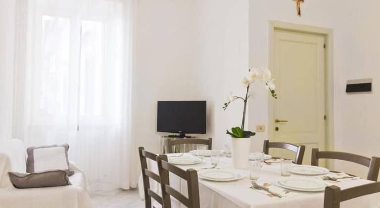 Holiday apartment with 2 rooms for 6 persons — photo 4
