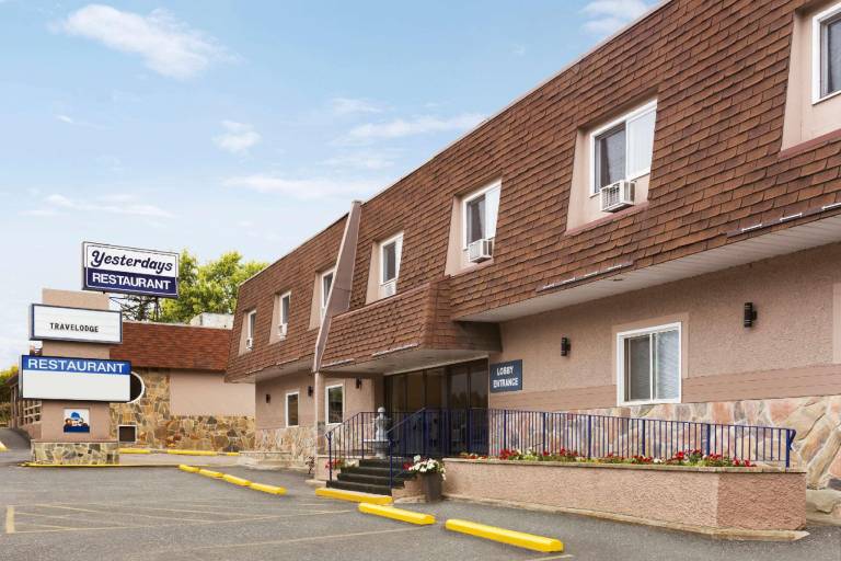Travelodge by Wyndham Kenora in Kenora, ON