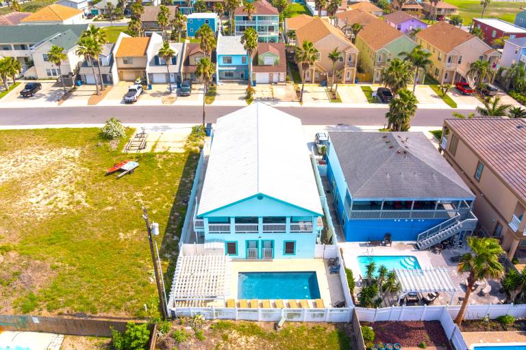 Condo with pool & grill | Sea view — photo 5