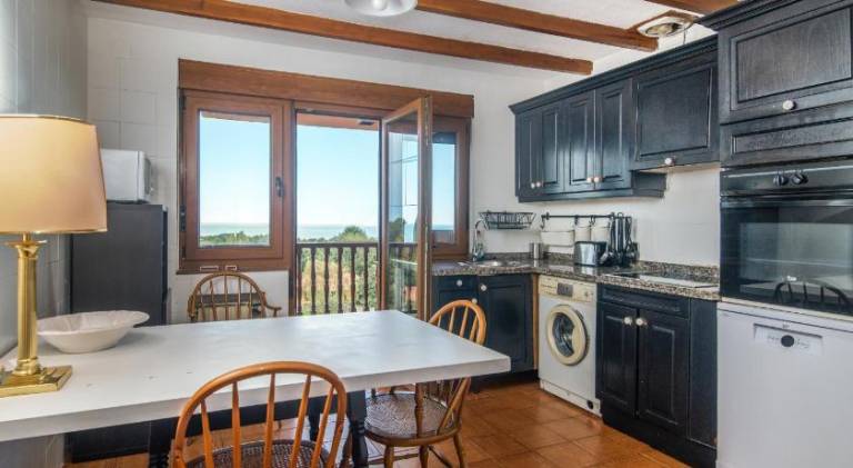 Fully equipped house with patio, yard & barbecue | Pet-friendly — photo 2