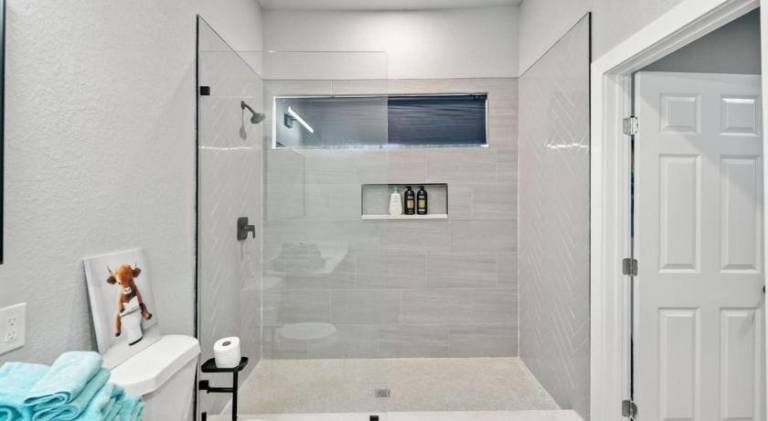 Nice vacation home with hot tub | Dogs allowed — photo 2