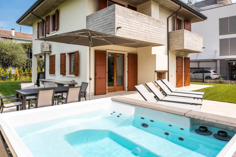 Ferienhaus mit Hund inBardolino, Gardasee  f&uuml;r max. 8 Personen