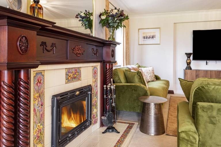 A Stunning 6 Bed Country Home in Cheltenham — photo 5
