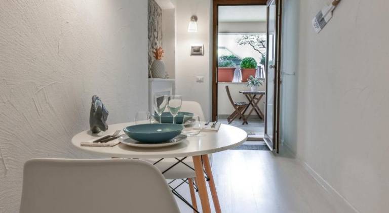Holiday apartment with grill & patio — photo 4