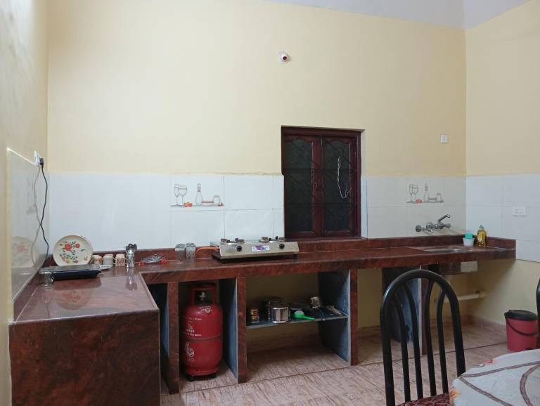 Villa with yard — photo 3