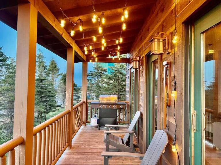 Cabin Snowshoe