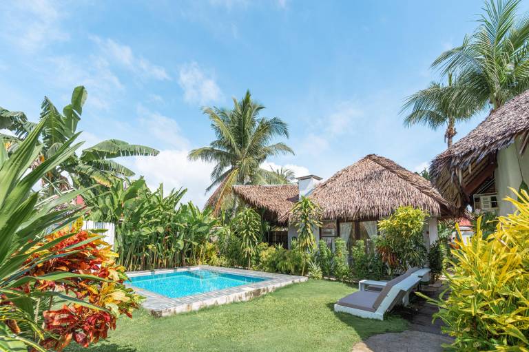 Nice holiday apartment with grill, yard & pool | Pets are welcome in General Luna