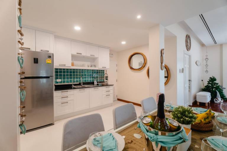 Fully equipped house with terrace, private pool & yard | Beach nearby | Pet-friendly — photo 4