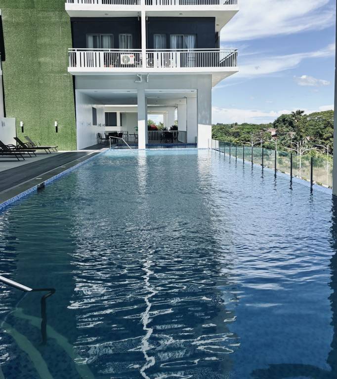 Family-friendly wonderful studio with pool | Pet-friendly in Iloilo