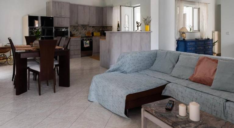 Apartment with yard & terrace | Pets allowed — photo 2