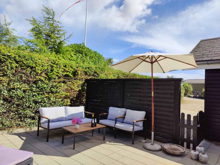 Children-friendly charming vacation home with terrace, garden & BBQ | Next to the beach | Pet-friendly — photo 3