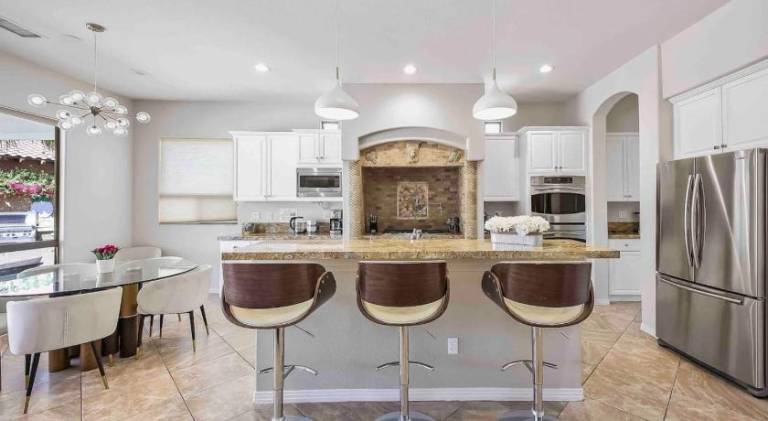 Vacation home with jacuzzi & pool | Good for workation | Pets are welcome — photo 5