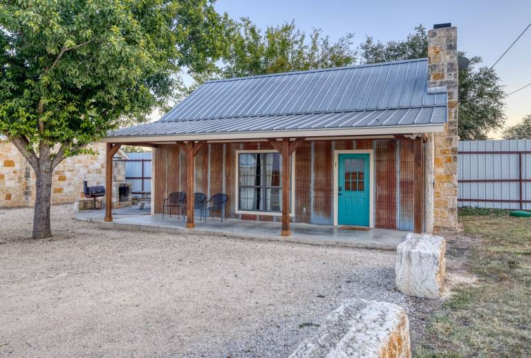 Cabin  Concan