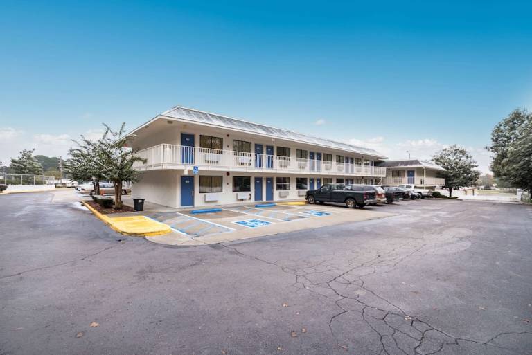 Motel  Bessemer