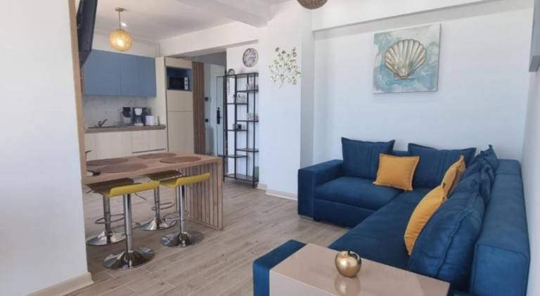 Holiday apartment with hot tub & pool — photo 2