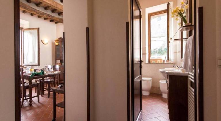 Lovely vacation home with barbecue, terrace & pool | Dogs allowed — photo 4