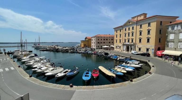 Holiday apartment with 2 rooms for 6 persons — photo 3
