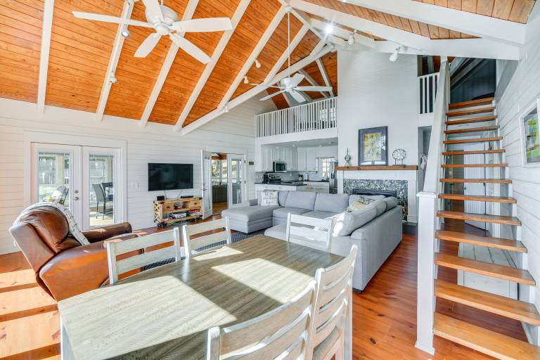 Dock + Panoramic Views: Guntersville Lake Retreat! — photo 5