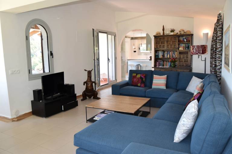 Fantastic Villa with Pool and Stunning Sea Views — photo 2