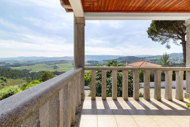 Holiday Home 'Casa Cerdeirinhas De Basto' with Mountain View, Private Pool and Wi-Fi — photo 4