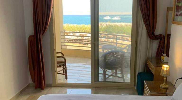 Quiet quarter and private beach in Hurghada