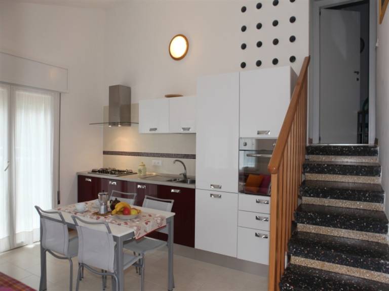 Family-friendly villa with yard | Pets allowed — photo 4