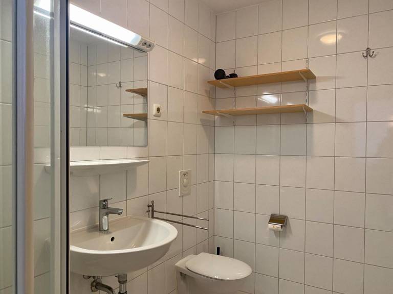 Ferienwohnung im 1.OG,  Komfortable Unterkunft mit Hafenblick in Bestlage — photo 5