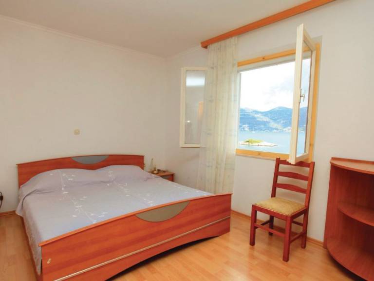 Wohnung mit Blick auf das Wasser — photo 3