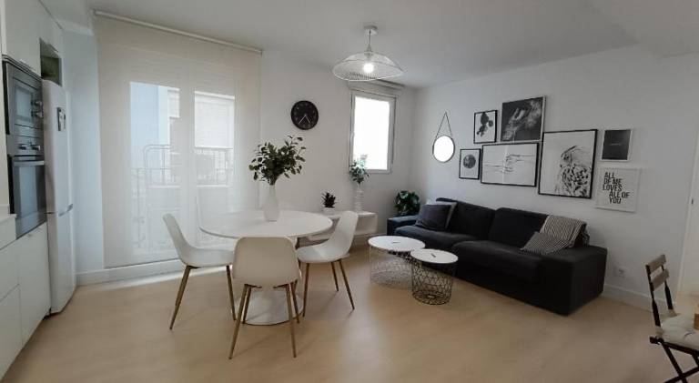 Beautiful holiday apartment | Near Cathedral-Basilica of Our Lady of the Pillar | Good for workation | Dogs allowed — photo 4