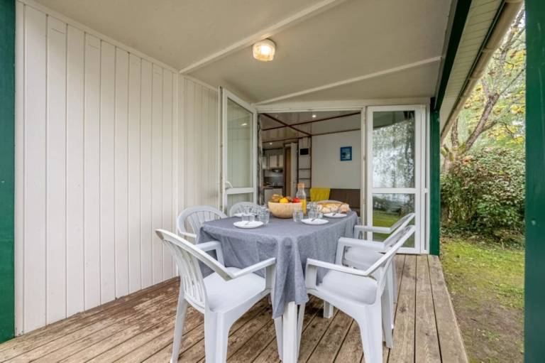 Chalet with BBQ & heated pool | Pets are welcome — photo 3
